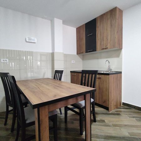 Apartments & Restaurant PirlitorŽabljak エクステリア 写真