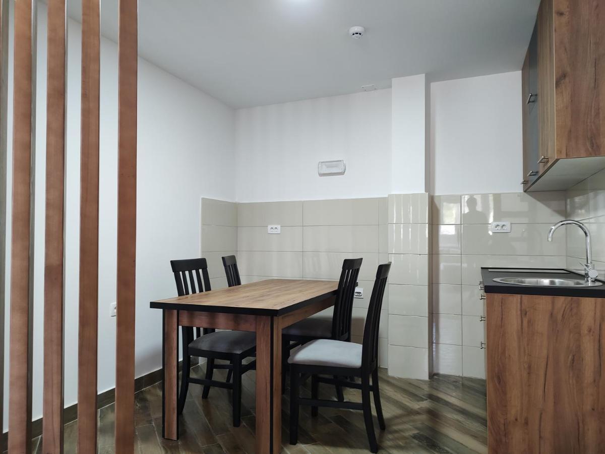 Apartments & Restaurant PirlitorŽabljak エクステリア 写真