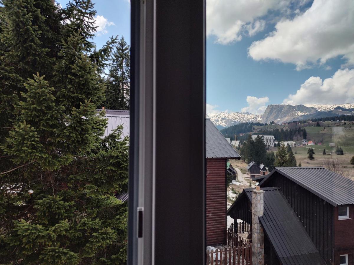 Apartments & Restaurant PirlitorŽabljak エクステリア 写真
