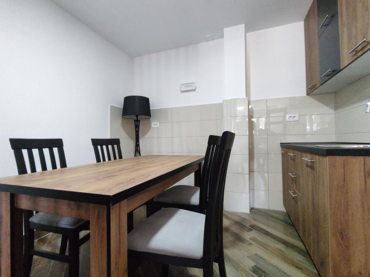 Apartments & Restaurant PirlitorŽabljak エクステリア 写真