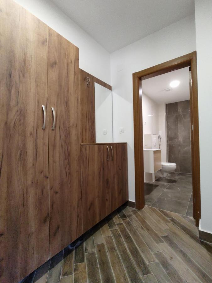 Apartments & Restaurant PirlitorŽabljak エクステリア 写真